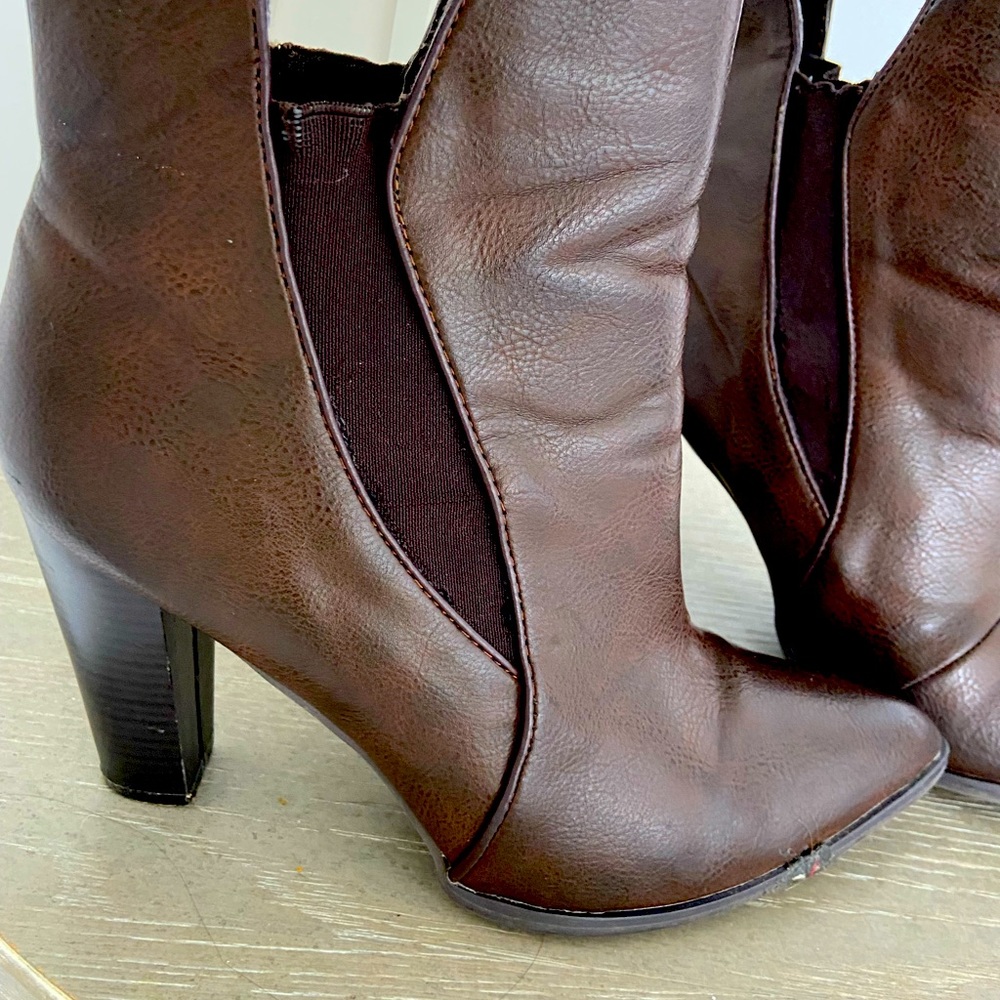 Nice brown boots